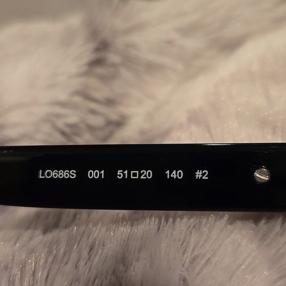 Longchamp Paris Black Cat-Eye Sunglasses with Gradient Lenses Brand New In Case main image 9